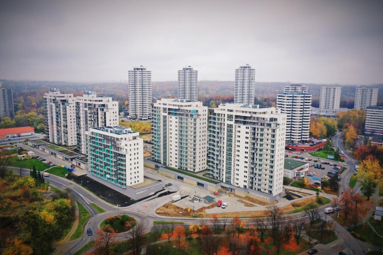 Apartament Wsrod 1000Cy Swiatel - Z Parkingiem W Hali Garazowej- Duzy Balkon Z Lezakami - Piekny Widok Noca Na Panorame Tysiaclecia 카토비체 외부 사진